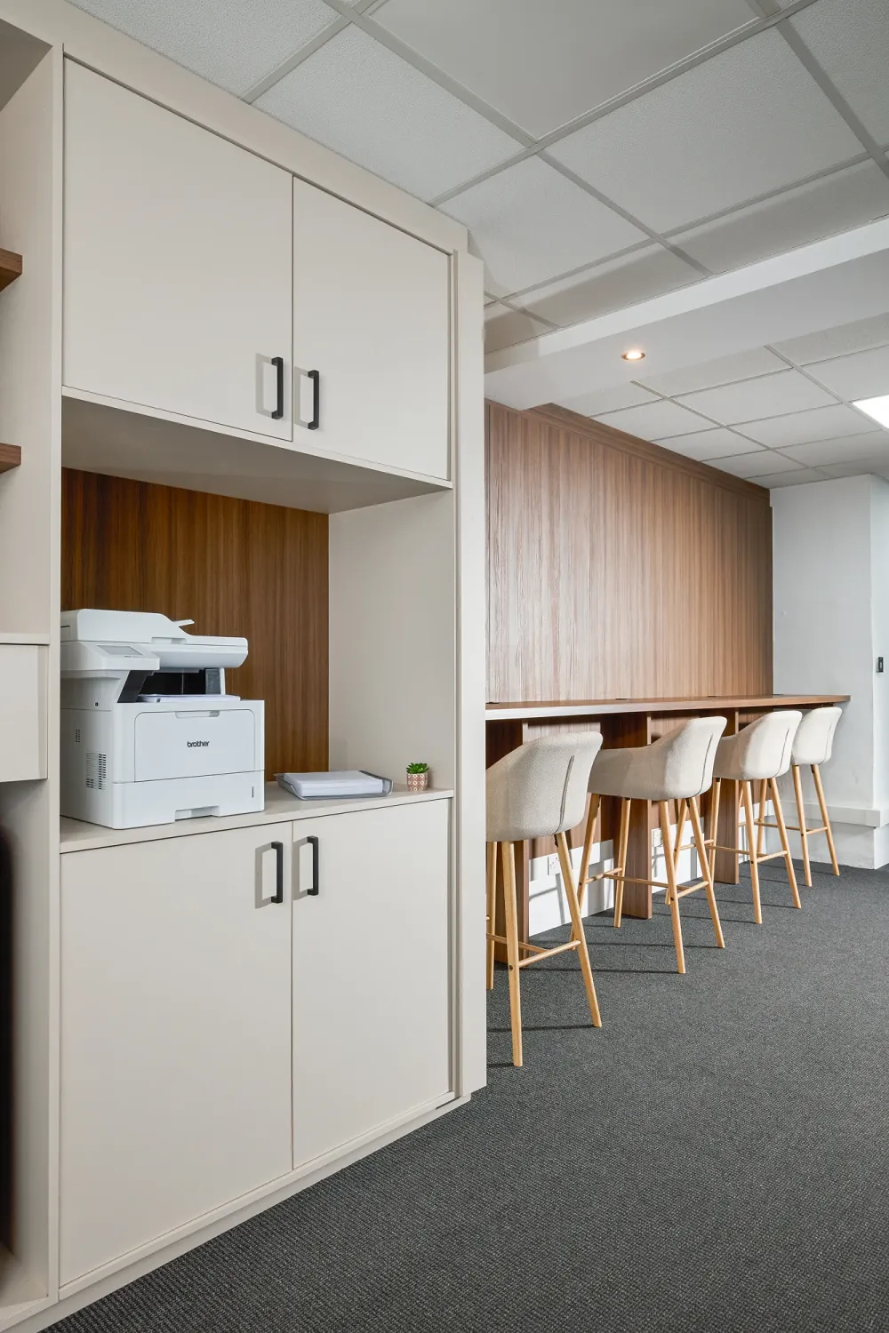 Trends Manufacturing Office Workspace Overview 2 — interior and architectural photography